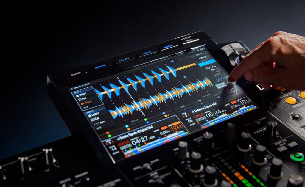 SB3 : Une platine DJ innovante avec un écran tactile intuitif Interface tactile intuitive pour un contrôle précis